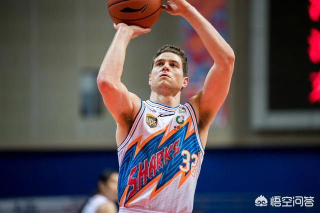 阿莫林执教曼联第一周 展现出非凡的魅力和自信